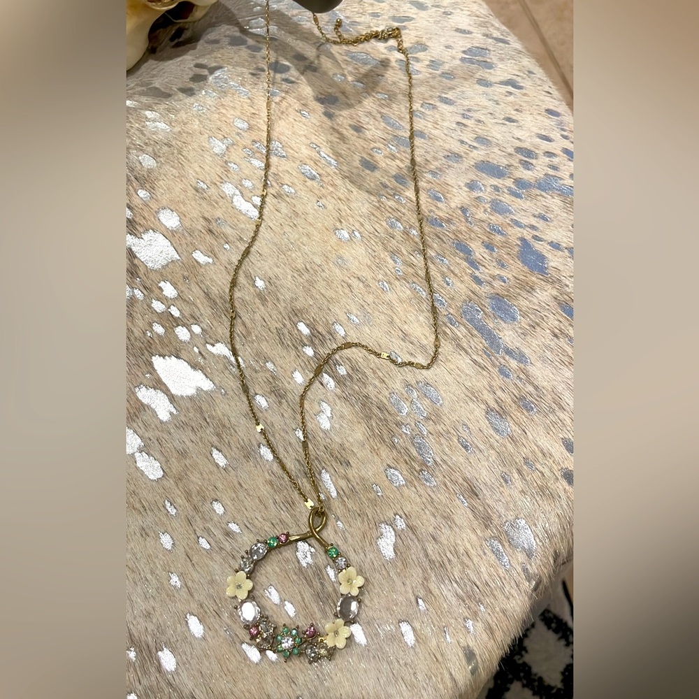 Long flower necklace